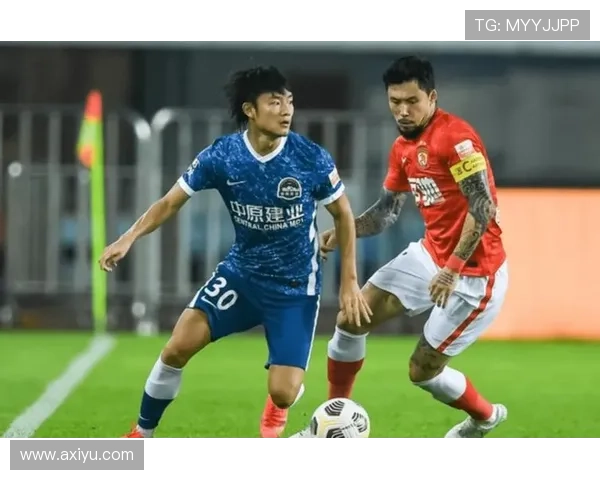 上海足球队以77分领跑挑战赛积分榜展现强劲实力 上海足球队以77分领跑挑战赛积分榜展现强劲实力