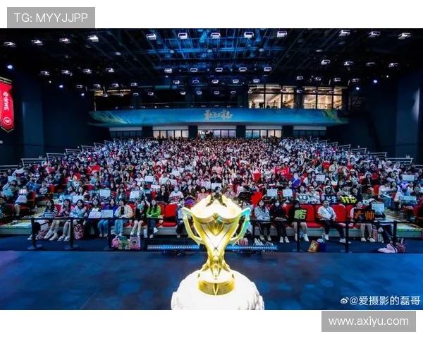 为足球明星谱写的荣耀之歌献给热爱与激情的绿茵场英雄 为足球明星谱写的荣耀之歌献给热爱与激情的绿茵场英雄